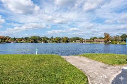Condo in Altamonte Springs, Florida, 3 bedrooms  № 2111398 - photo 12