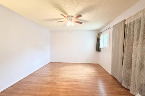 Condo in Altamonte Springs, Florida, 3 bedrooms  № 2111398 - photo 8