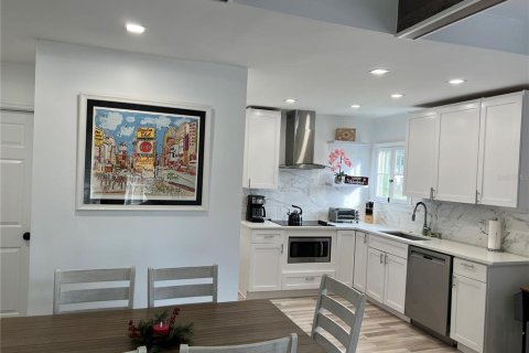 Villa ou maison à vendre à Orlando, Floride: 4 chambres, 232.16 m2 № 1902027 - photo 3