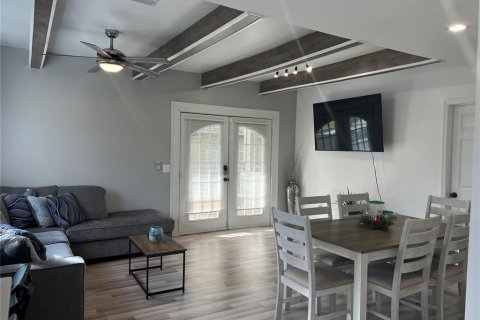 Villa ou maison à vendre à Orlando, Floride: 4 chambres, 232.16 m2 № 1902027 - photo 2