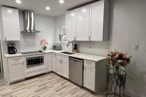 Villa ou maison à vendre à Orlando, Floride: 4 chambres, 232.16 m2 № 1902027 - photo 4