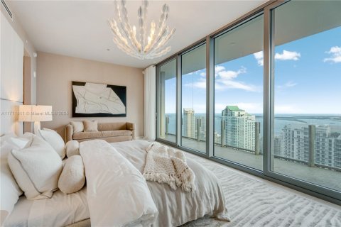 Condo in Miami, Florida, 5 bedrooms  № 1702342 - photo 22