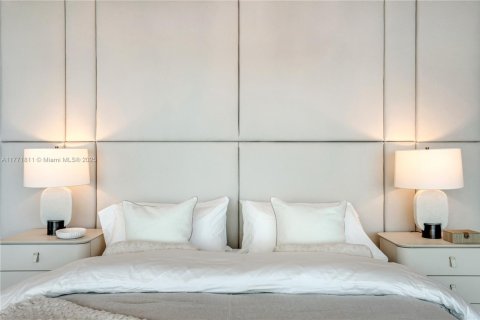 Condo in Miami, Florida, 5 bedrooms  № 1702342 - photo 20