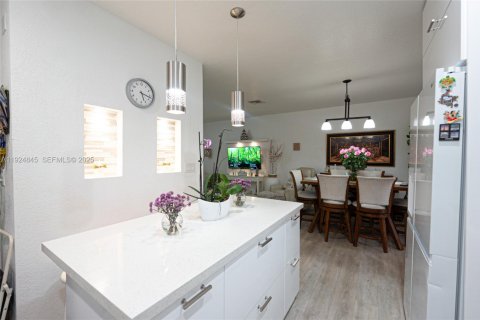 Купить таунхаус в Майами, Флорида 3 спальни, 127.09м2, № 1983843 - фото 18