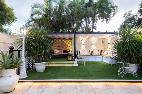 Купить таунхаус в Майами, Флорида 3 спальни, 127.09м2, № 1983843 - фото 9