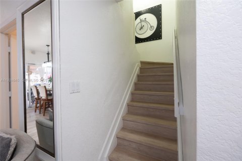 Купить таунхаус в Майами, Флорида 3 спальни, 127.09м2, № 1983843 - фото 22