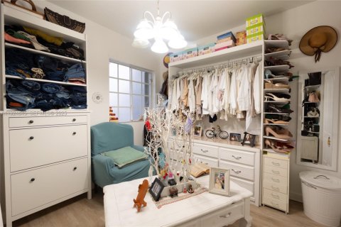 Купить таунхаус в Майами, Флорида 3 спальни, 127.09м2, № 1983843 - фото 27