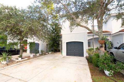 Купить таунхаус в Майами, Флорида 3 спальни, 127.09м2, № 1983843 - фото 12