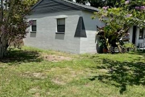 House in Tampa, Florida 3 bedrooms, 111.48 sq.m. № 1835026 - photo 2
