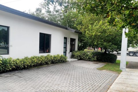 Casa en Miami, Florida 2 dormitorios, 106.84 m2 № 2001383