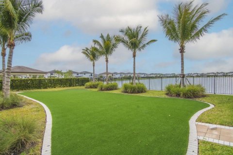 House in Miramar, Florida 3 bedrooms, 190.17 sq.m. № 1685037 - photo 26