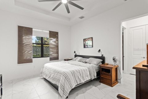 House in Miramar, Florida 3 bedrooms, 190.17 sq.m. № 1685037 - photo 10