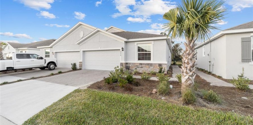 House in Ocala, Florida 2 bedrooms, 145.95 sq.m. № 1914337