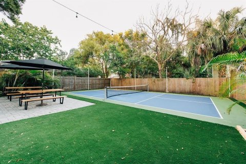 Villa ou maison à louer à Tampa, Floride: 4 chambres, 148.55 m2 № 2404932 - photo 9