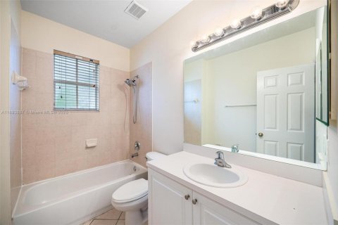 Villa ou maison à vendre à Homestead, Floride: 3 chambres, 141.49 m2 № 1945952 - photo 17
