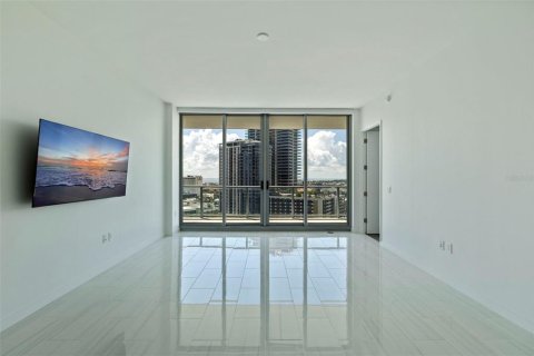 Condo in Saint Petersburg, Florida, 3 bedrooms  № 2237340 - photo 7