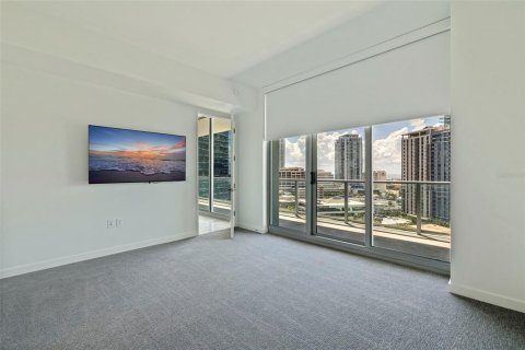 Condo in Saint Petersburg, Florida, 3 bedrooms  № 2237340 - photo 21