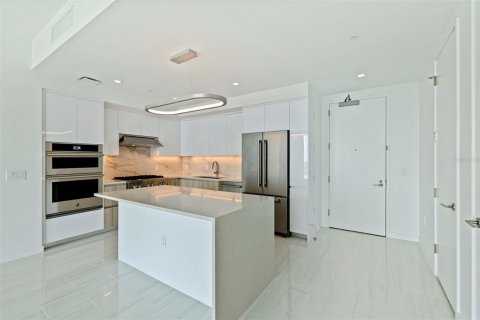 Condo in Saint Petersburg, Florida, 3 bedrooms  № 2237340 - photo 10
