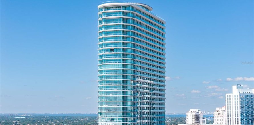 Condo in Saint Petersburg, Florida, 3 bedrooms  № 2237340