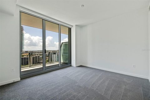 Condo in Saint Petersburg, Florida, 3 bedrooms  № 2237340 - photo 23
