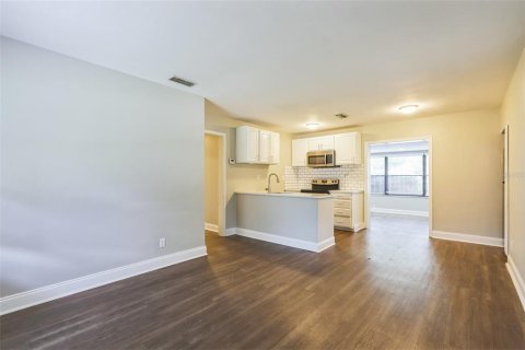 House in Jacksonville, Florida 3 bedrooms, 100.15 sq.m. № 1873728 - photo 6