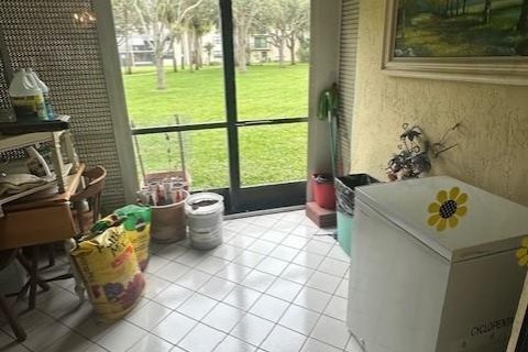 Condo in Tamarac, Florida, 2 bedrooms  № 2082186 - photo 5
