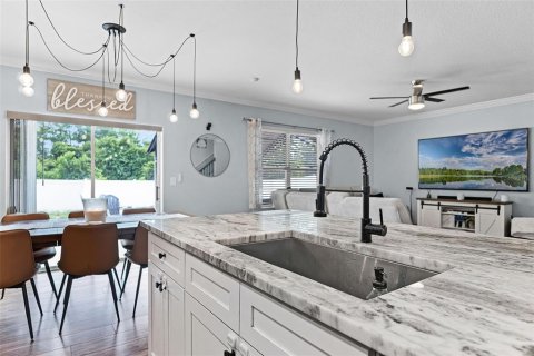 Villa ou maison à vendre à Deltona, Floride: 6 chambres, 245.73 m2 № 1834968 - photo 12