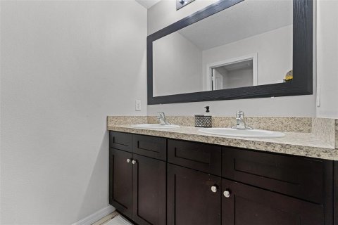 Villa ou maison à vendre à Deltona, Floride: 6 chambres, 245.73 m2 № 1834968 - photo 21