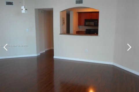 Copropriété à vendre à Surfside, Floride: 2 chambres, 93.09 m2 № 1804575 - photo 6