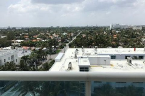 Copropriété à vendre à Surfside, Floride: 2 chambres, 93.09 m2 № 1804575 - photo 9