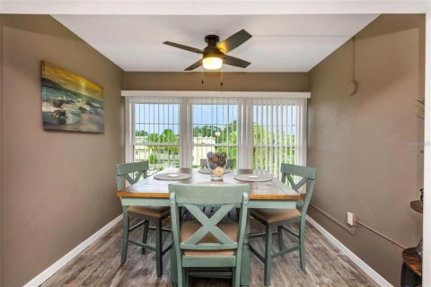 Condo in Dunedin, Florida, 2 bedrooms  № 1837178 - photo 10