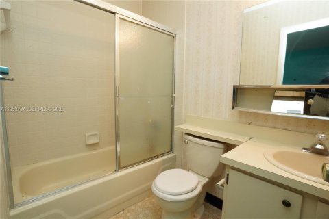 Casa en venta en West Palm Beach, Florida, 2 dormitorios, 109.07 m2 № 2008896 - foto 8