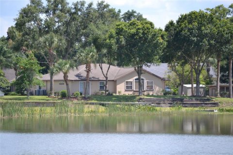 Villa ou maison à louer à Summerfield, Floride: 5 chambres, 217.02 m2 № 2103848 - photo 11
