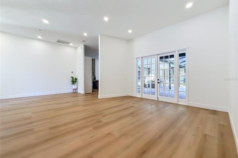 Villa ou maison à vendre à Tampa, Floride: 5 chambres, 260.5 m2 № 2399316 - photo 15