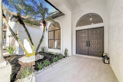 Villa ou maison à vendre à Tampa, Floride: 5 chambres, 260.5 m2 № 2399316 - photo 8