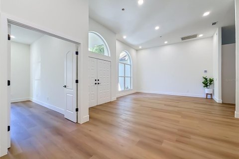 Villa ou maison à vendre à Tampa, Floride: 5 chambres, 260.5 m2 № 2399316 - photo 9
