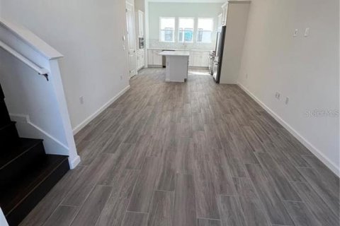 Touwnhouse à vendre à Orlando, Floride: 2 chambres, 134.62 m2 № 2407012 - photo 3