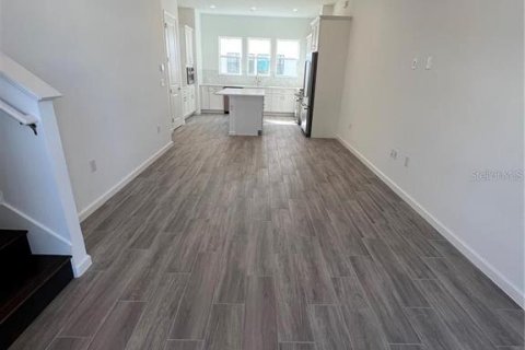 Touwnhouse à vendre à Orlando, Floride: 2 chambres, 134.62 m2 № 2407012 - photo 4