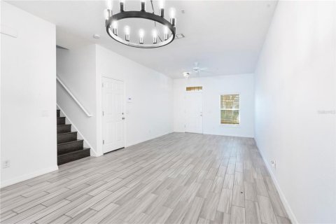 Touwnhouse à vendre à Ocoee, Floride: 3 chambres, 167.6 m2 № 2117620 - photo 5