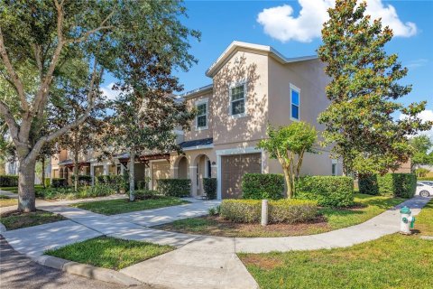 Touwnhouse à vendre à Ocoee, Floride: 3 chambres, 167.6 m2 № 2117620 - photo 2