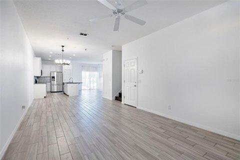 Touwnhouse à vendre à Ocoee, Floride: 3 chambres, 167.6 m2 № 2117620 - photo 4