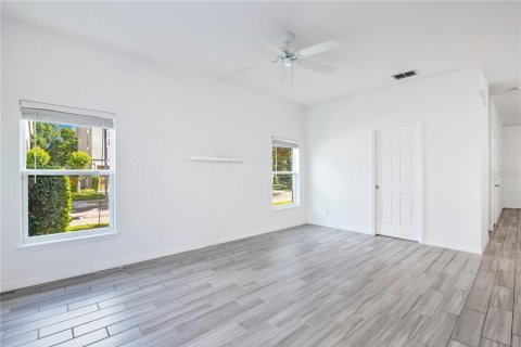 Touwnhouse à vendre à Ocoee, Floride: 3 chambres, 167.6 m2 № 2117620 - photo 10