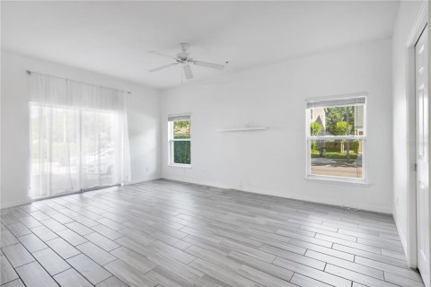 Touwnhouse à vendre à Ocoee, Floride: 3 chambres, 167.6 m2 № 2117620 - photo 6