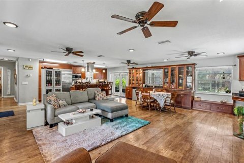 Villa ou maison à vendre à Haines City, Floride: 3 chambres, 159.42 m2 № 2318620 - photo 7