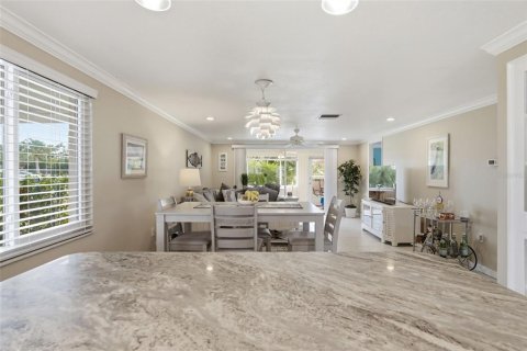 Condo in Venice, Florida, 2 bedrooms № 2225705 - photo 13