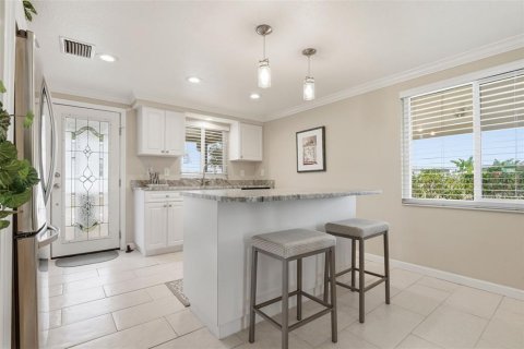 Condo in Venice, Florida, 2 bedrooms № 2225705 - photo 19