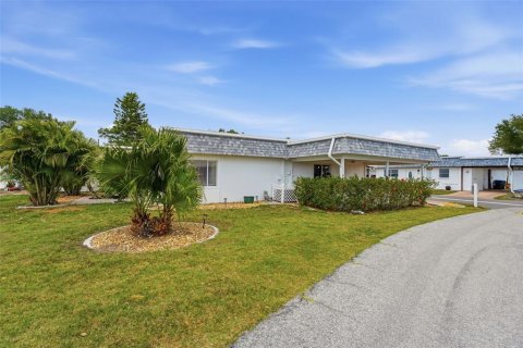 Condo in Venice, Florida, 2 bedrooms № 2225705 - photo 7