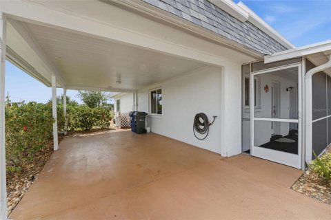 Condo in Venice, Florida, 2 bedrooms № 2225705 - photo 3