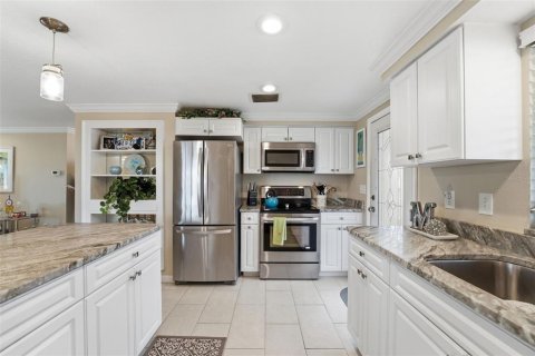 Condo in Venice, Florida, 2 bedrooms № 2225705 - photo 18