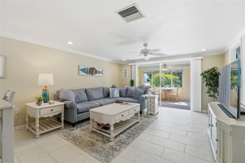 Condo in Venice, Florida, 2 bedrooms № 2225705 - photo 24
